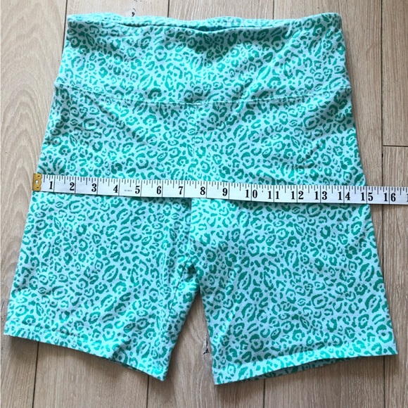 Billabong Leopard Print Biker Shorts in Light Blue Size M - Picture 7 of 8